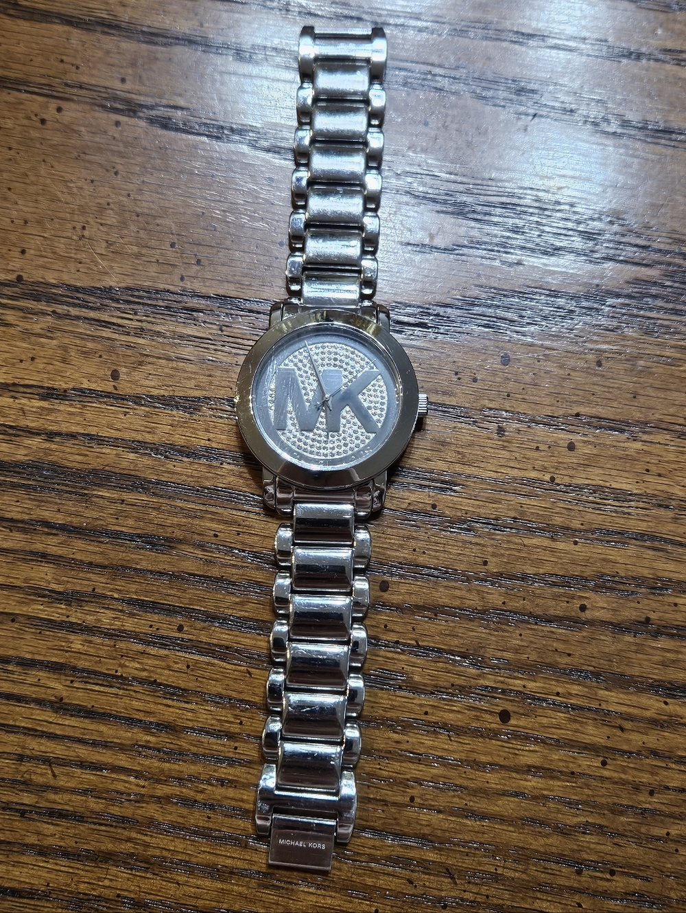 Michael Kors Women’s Silver Tone Watch/ Small Wrist Fit